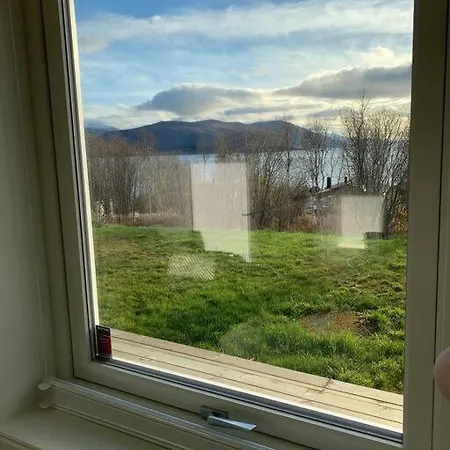 Ny, Moderne Leilighet I Flotte Omgivelser. Apartman Tromsø