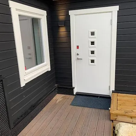 Ny, Moderne Leilighet I Flotte Omgivelser. Apartman Tromsø