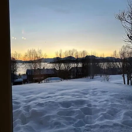 Apartman Ny, Moderne Leilighet I Flotte Omgivelser.