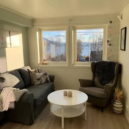 Apartman Ny, Moderne Leilighet I Flotte Omgivelser. *